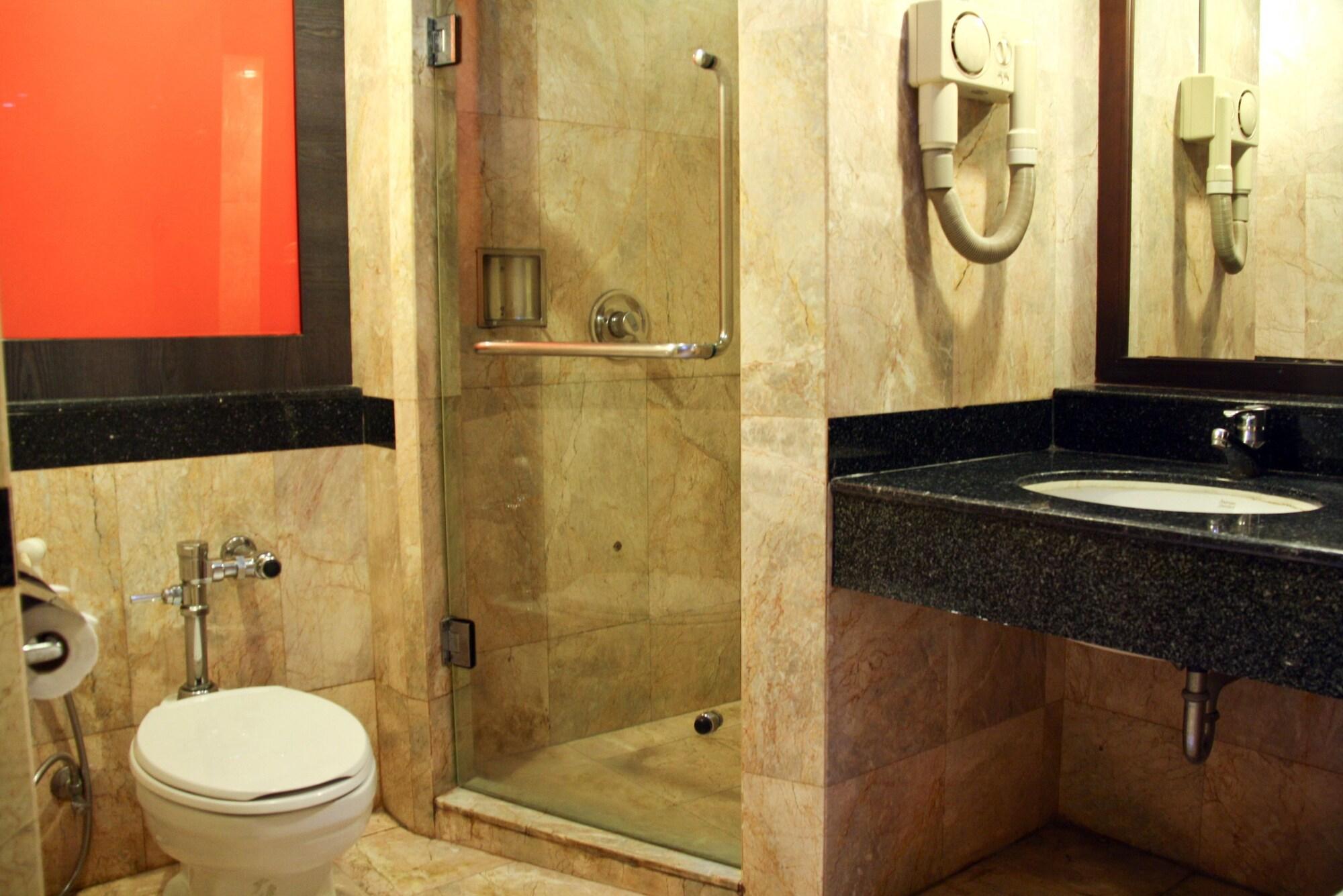 Bp Grand Suite Hotel Hat Yai Extérieur photo