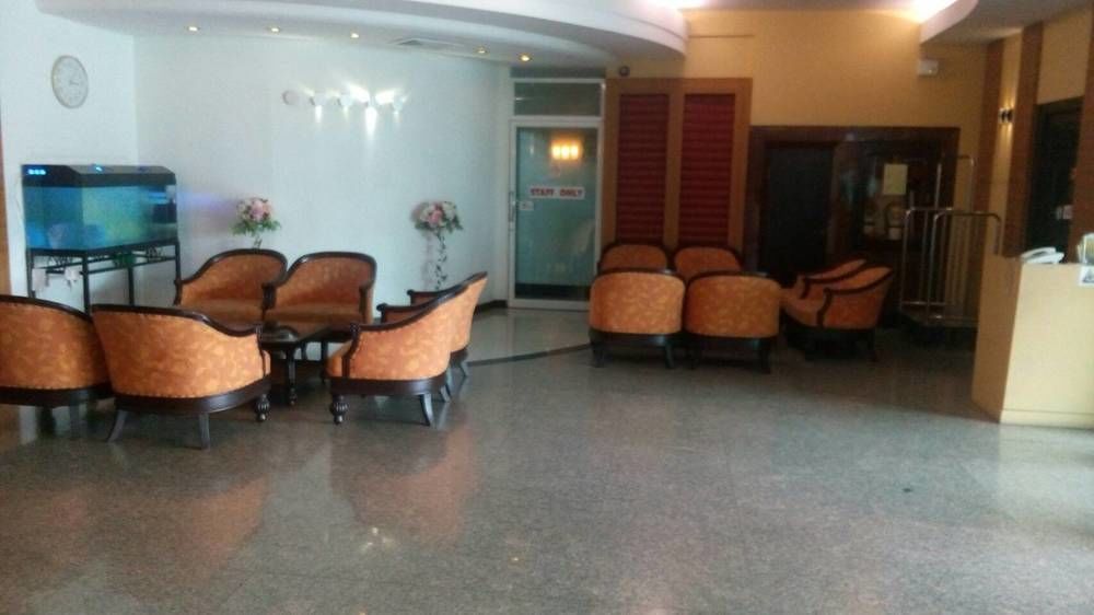 Bp Grand Suite Hotel Hat Yai Extérieur photo